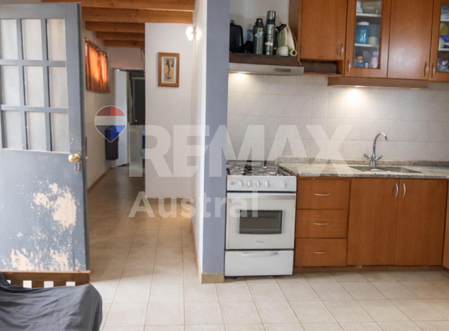 Foto de 2 CASAS AV. KENNEDY Y ROCA, imagen 1