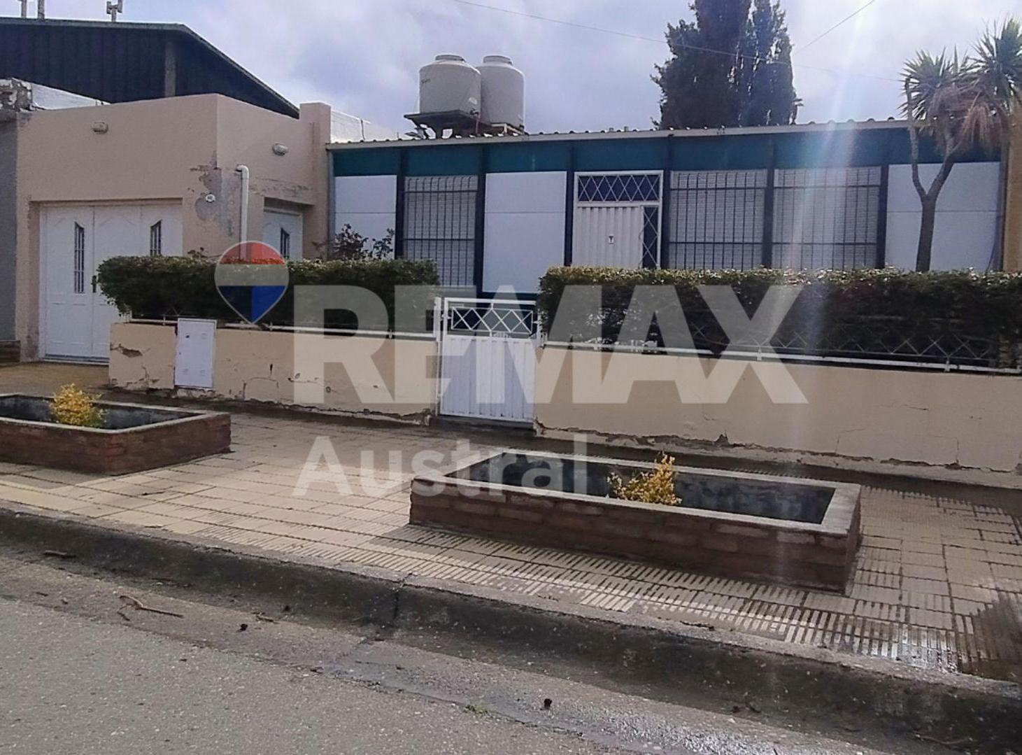 Foto de CASA 3 Dormitorios a Refaccionar- B° Roca, imagen 1