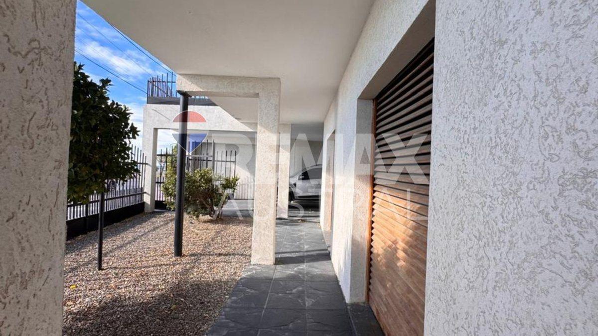 Foto de CASA 5 DORMITORIOS CALETA OLIVIA COSTANERA, imagen 3