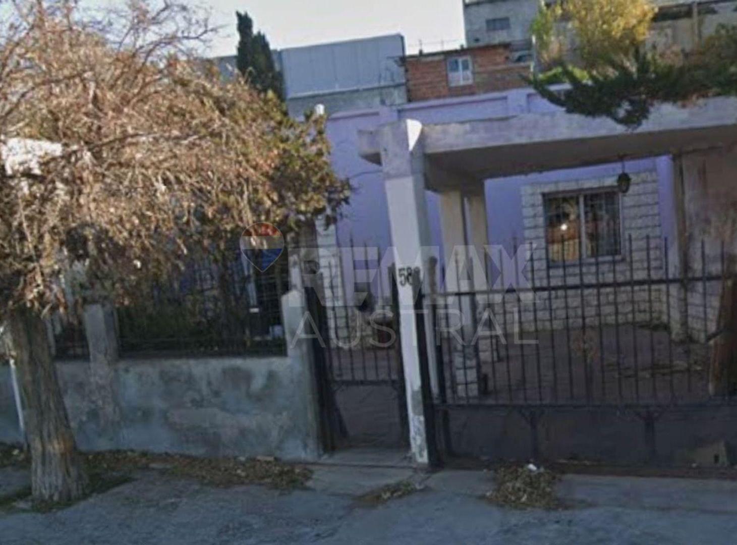 Foto de CASA DOS DORMITORIOS Y DOS MONOAMBIENTES, imagen 1