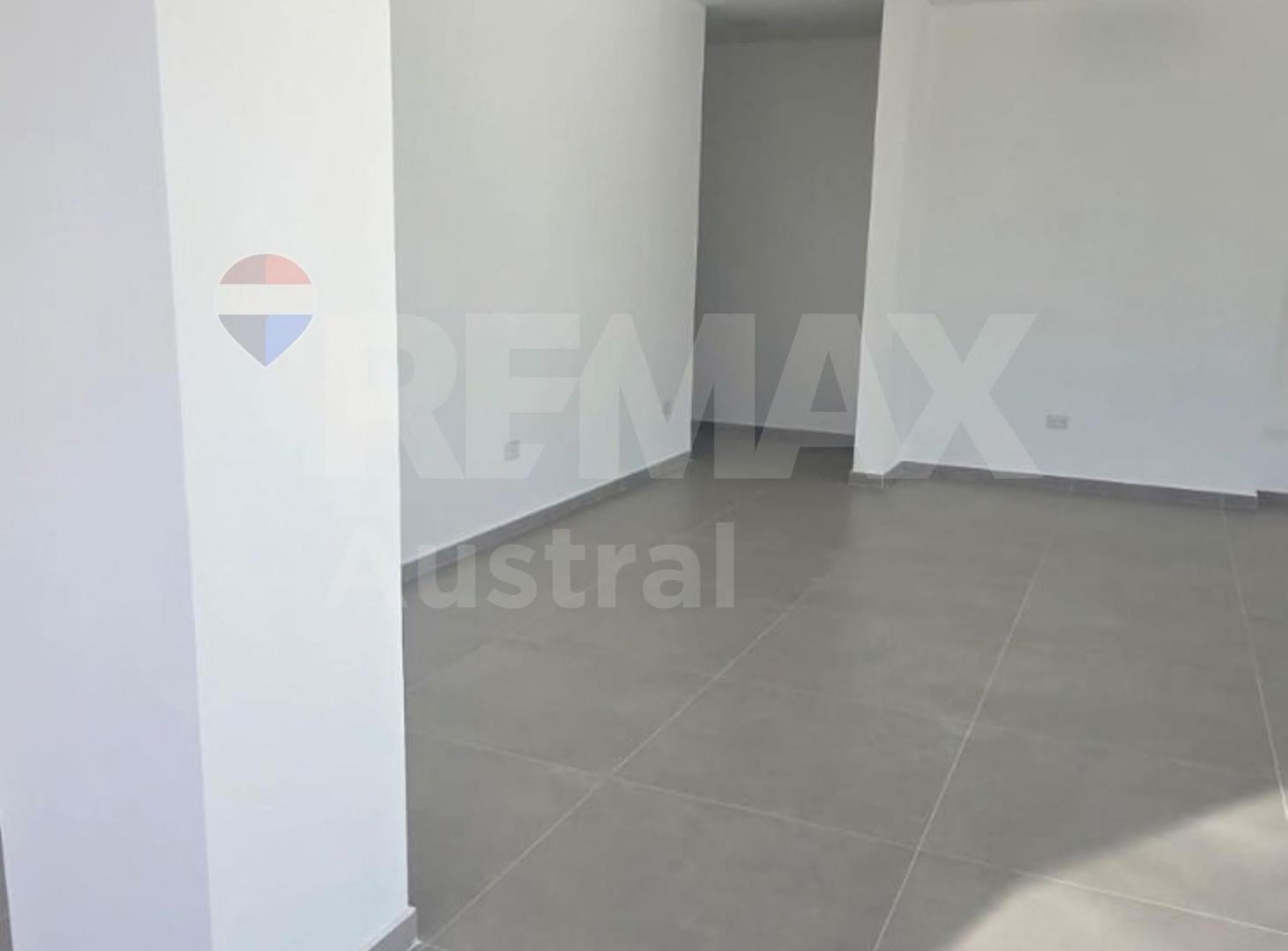 Foto de LOCAL A ESTRENAR-EN ESQUINA RADA TILLY, imagen 3