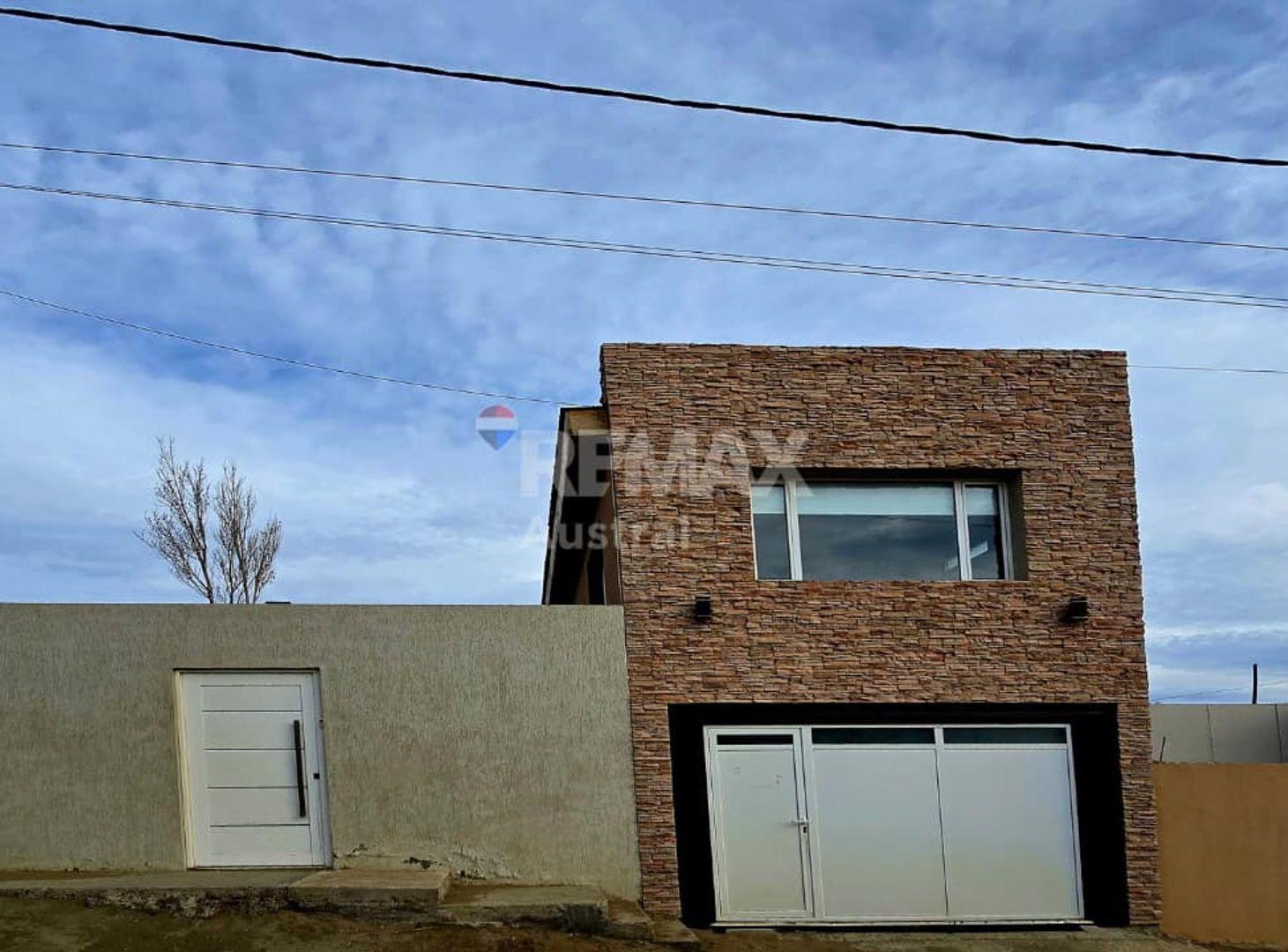 Foto de VENTA Casa | 6 Amb. | 248 m² | Gas | Agua Propia, imagen 1