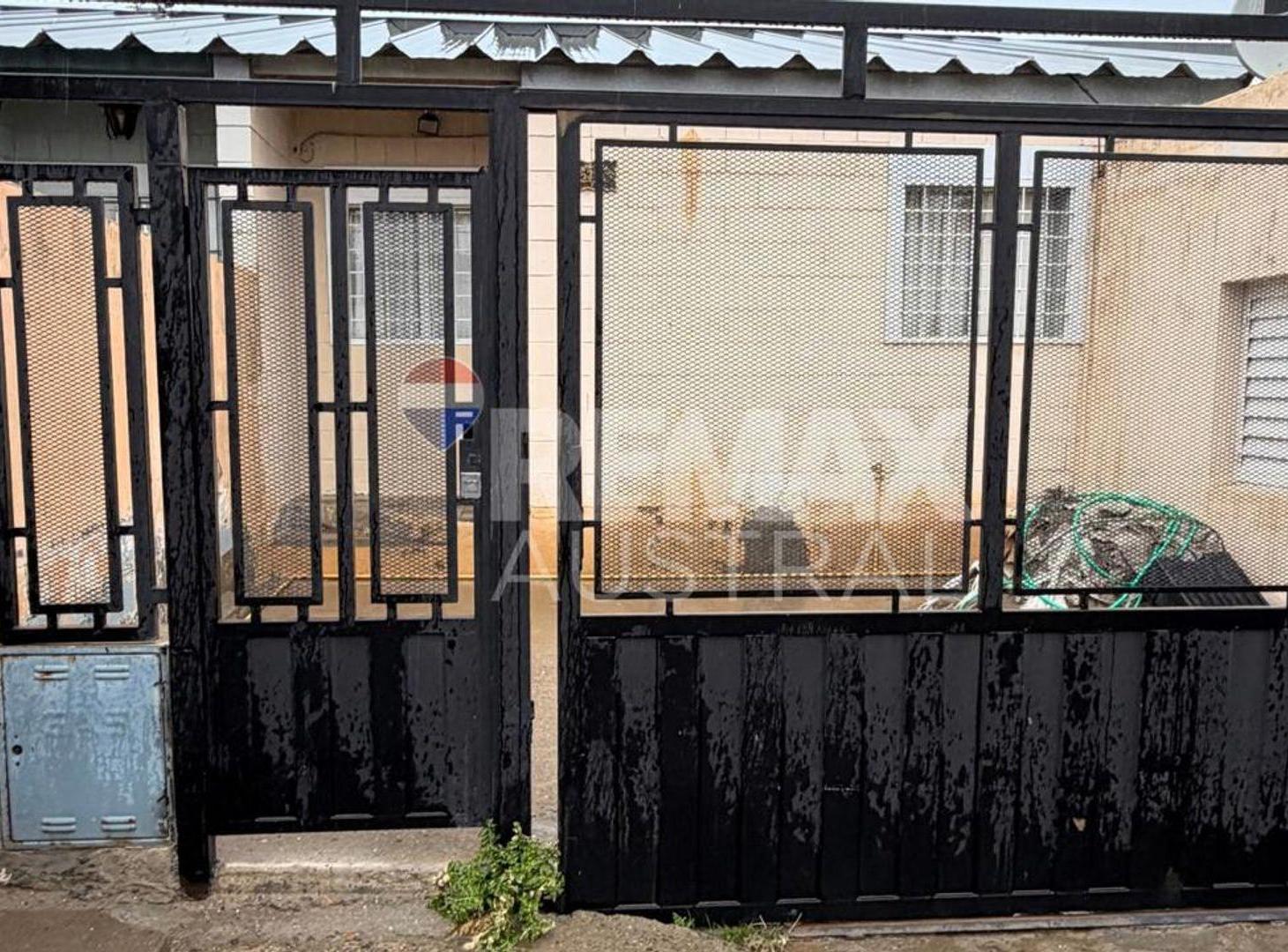 Foto de CASA TRES DORMITORIOS- ISIDRO QUIROGA, imagen 1