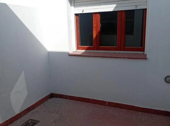 DOS DORMITORIOS IMPECABLE CON PATIO EN BARRIO PUEYRREDON 2