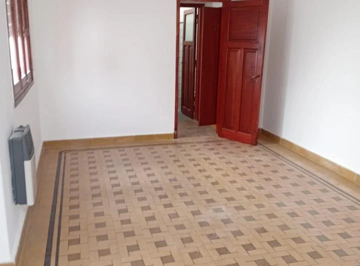 DOS DORMITORIOS IMPECABLE CON PATIO EN BARRIO PUEYRREDON 3