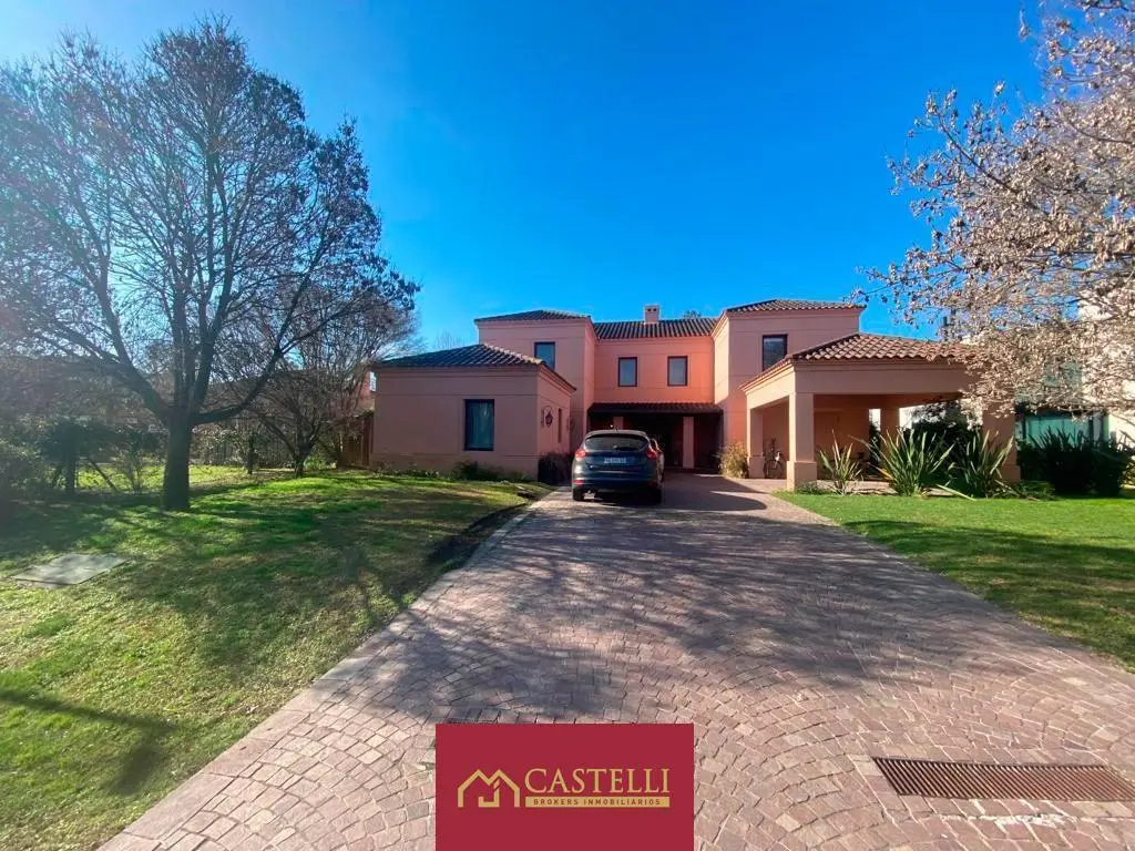 Casa de 6  ambientes en Venta Ayres de Pilar 2