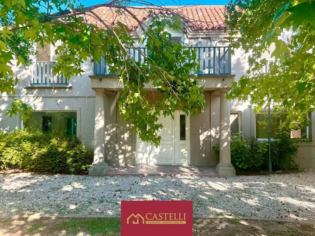 CASA EN VENTA AYRES DE PILAR 1