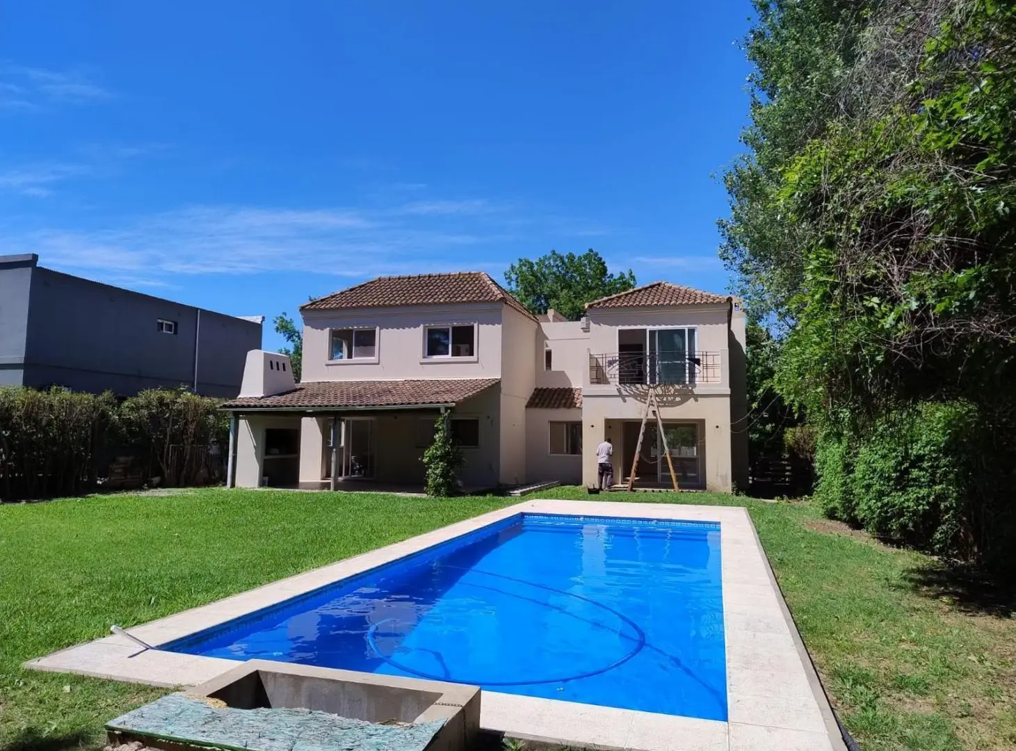 Casa en St. Mathews Village, Pilar 3