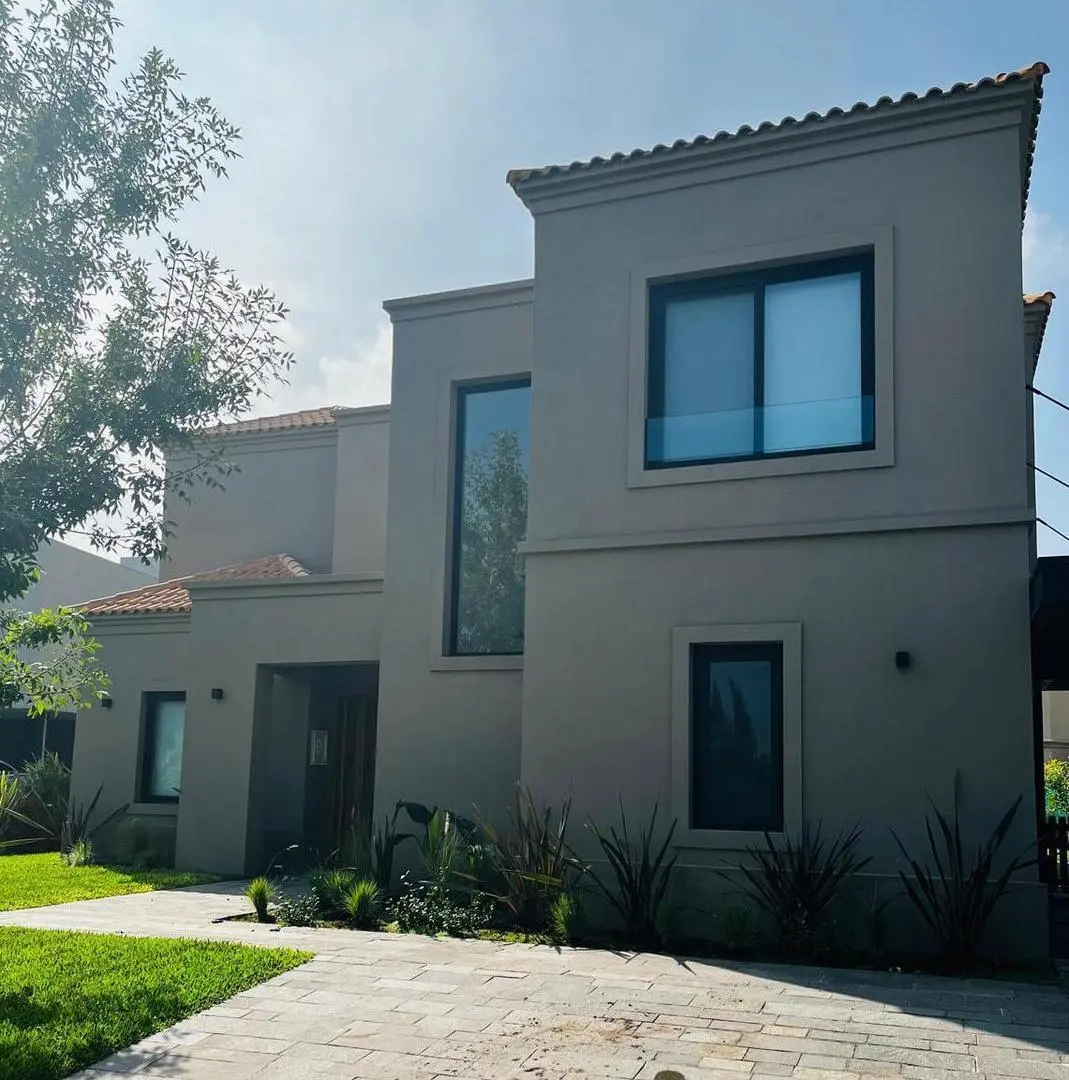 Casa en  Ayres Plaza, Pilar Venta 5 ambientes 3