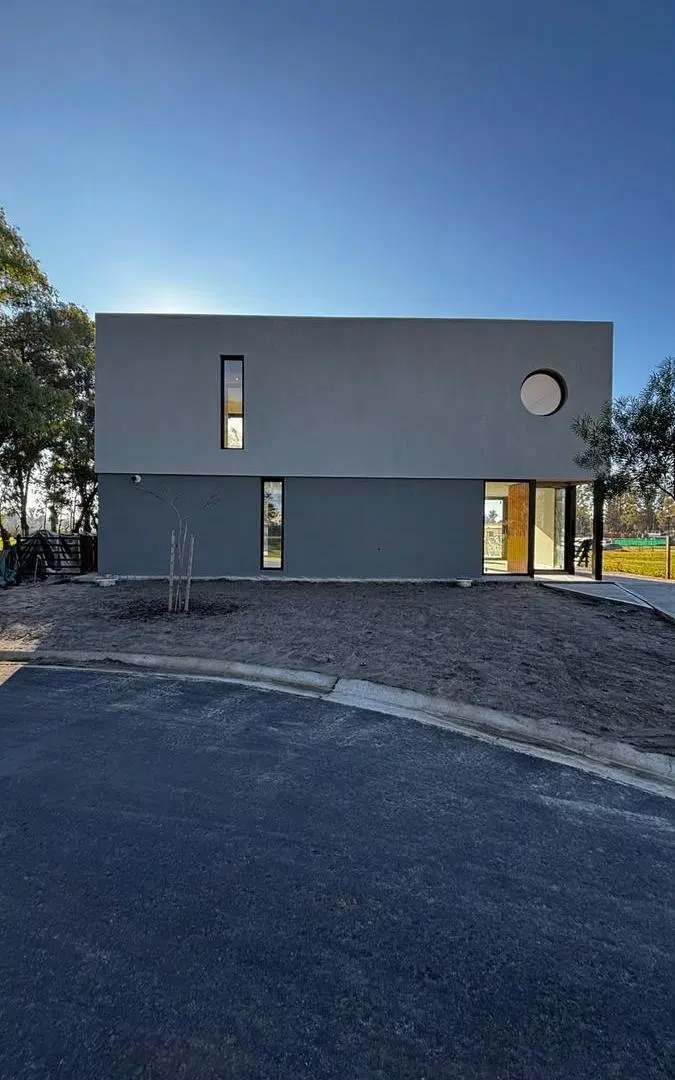 Casa en venta 4 ambientes en Santa Sofía 5