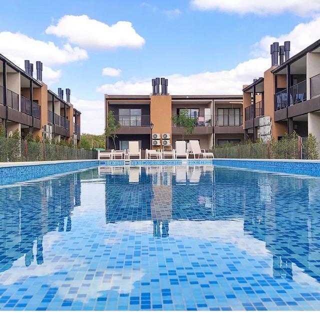Foto de Departamento 2 ambientes Pb con jardín y parrilla, Venta en Pilar, imagen 1