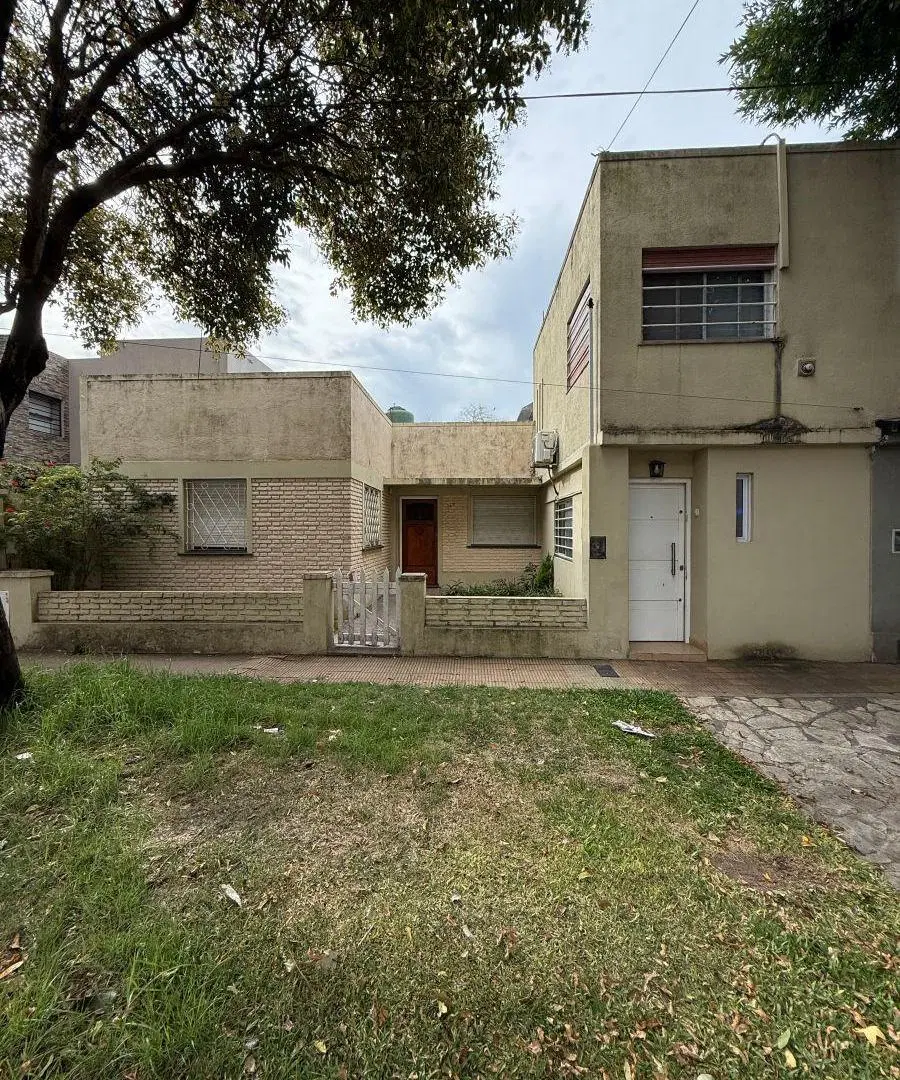 Venta en block casa y departamento 3 ambientes Olivos golf 3
