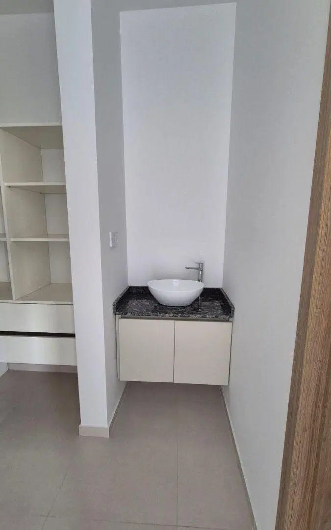DUPLEX TRES DORMITORIOS EN DOCTA AVENIDA 4