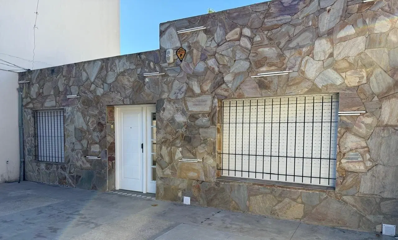Casa en Venta 2 Dorm. Capitán Bermúdez 1