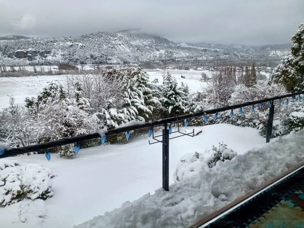 Vivir entre montañas y comodidad. Casa en barrio Cerrado con 4 dorm y vista a Cordon Chapelco 2