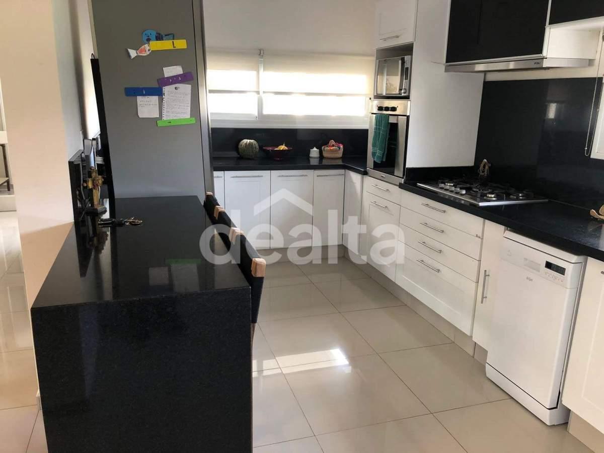 Casa de 3 Habitaciones en Country Riverside 2