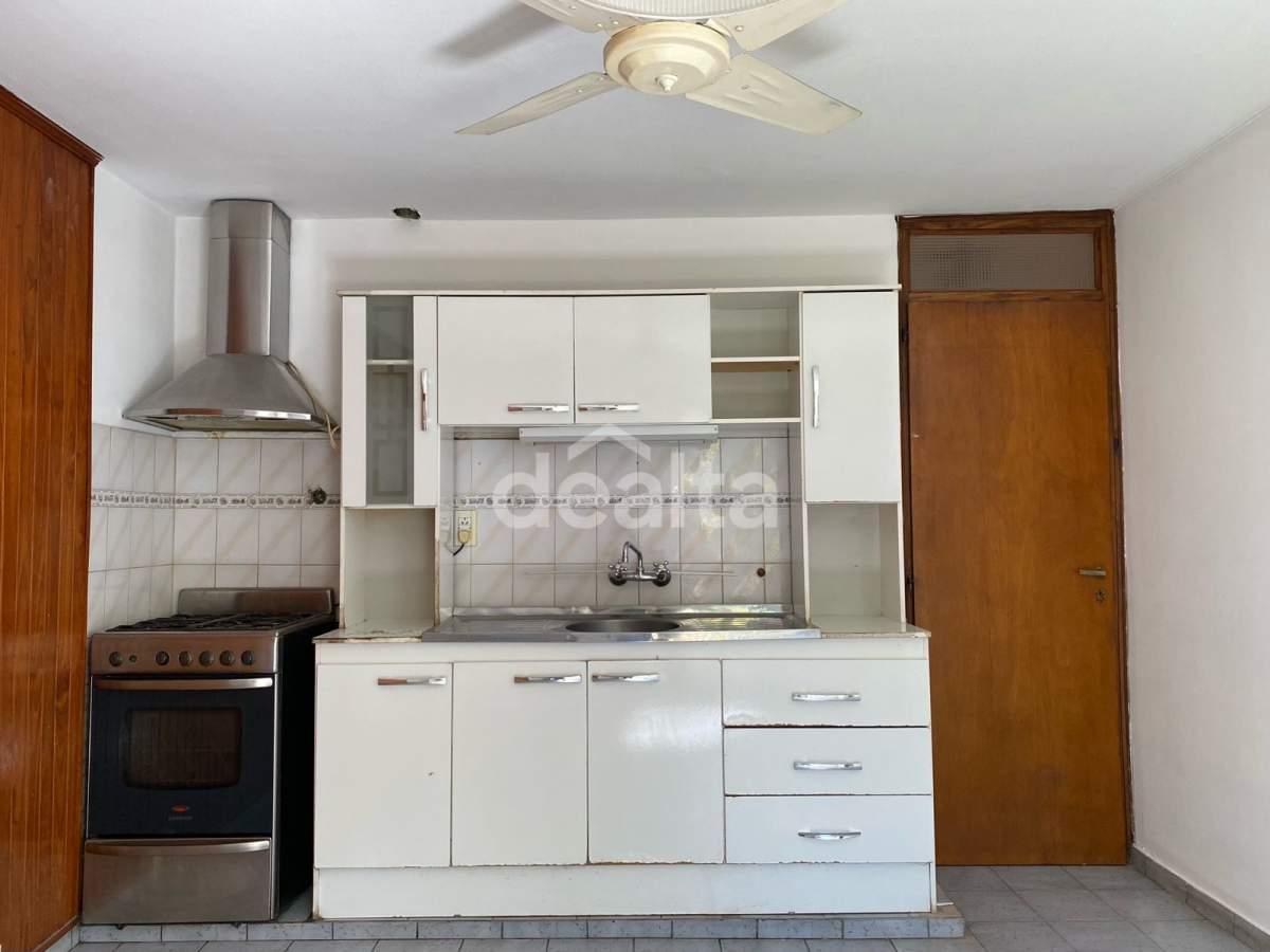 Foto de Casa con pileta en Banda Norte, imagen 2