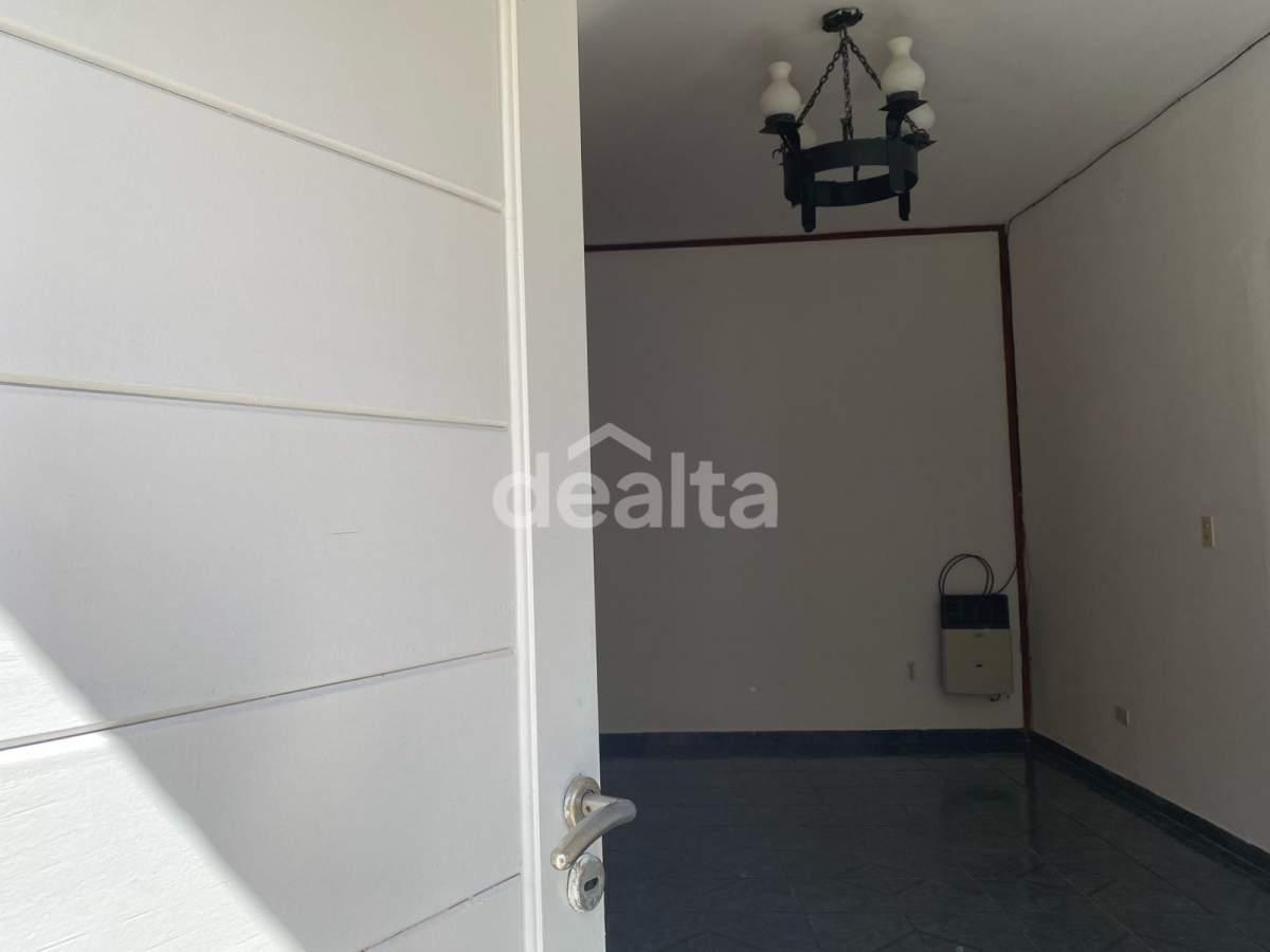 Casa con Pileta en Banda Norte 5