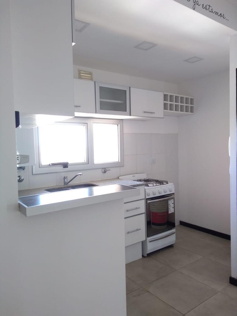 Departamento de 2 Dorm. con Balcon 4