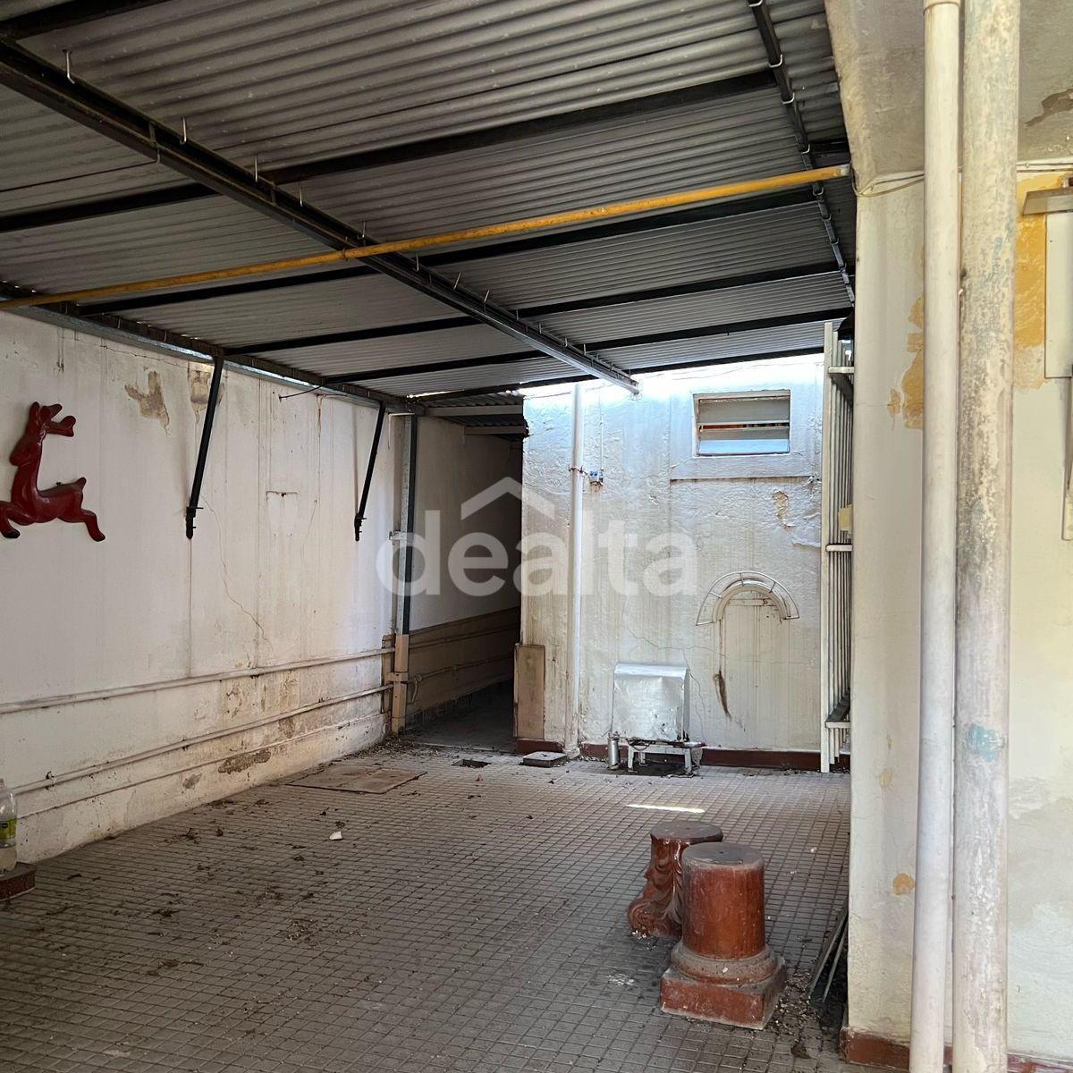 Casa a La Venta de 2 Dorm. con Galpón 2