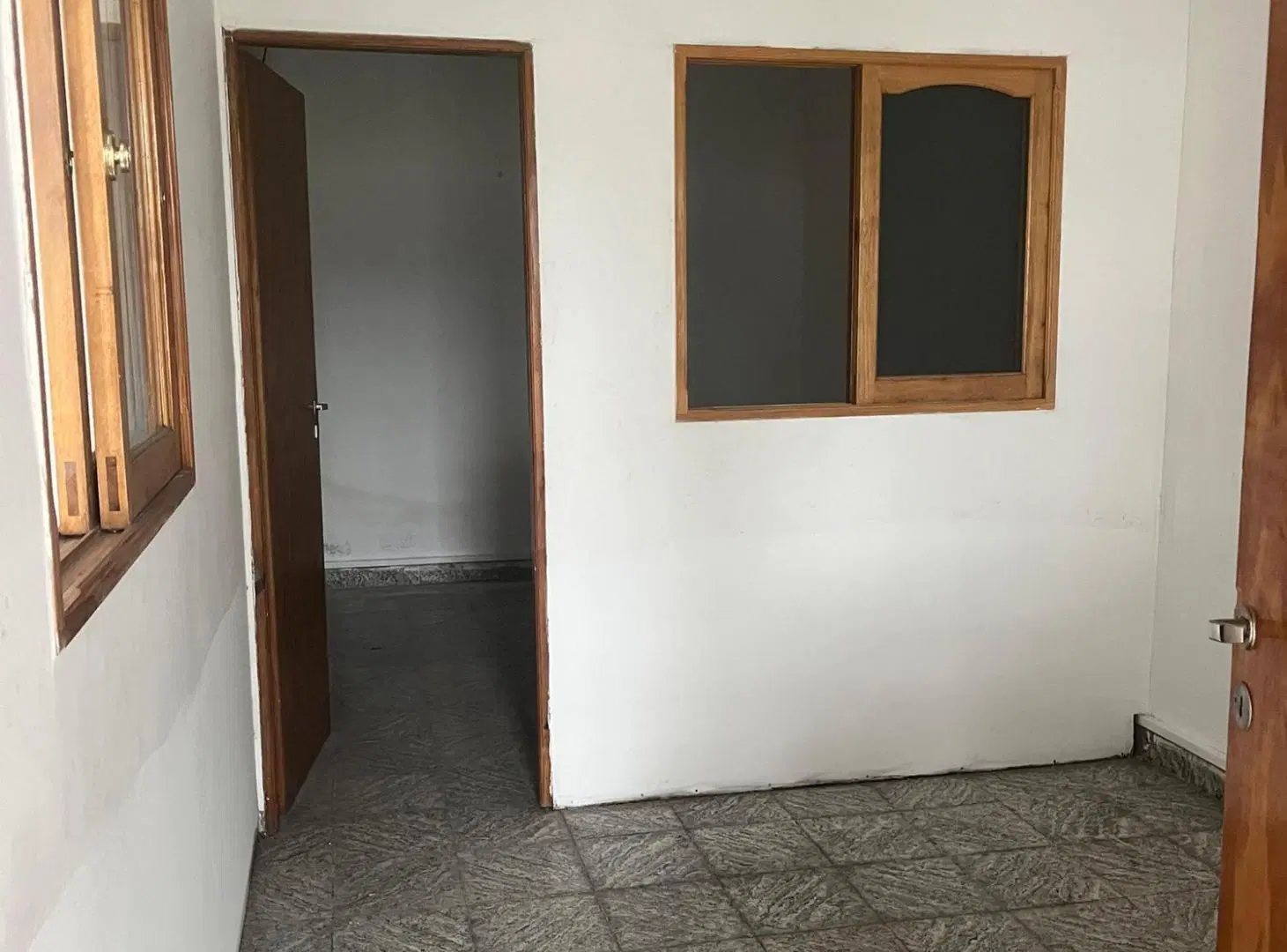 LOCAL COMERCIAL Y GALPONES EN VENTA 4
