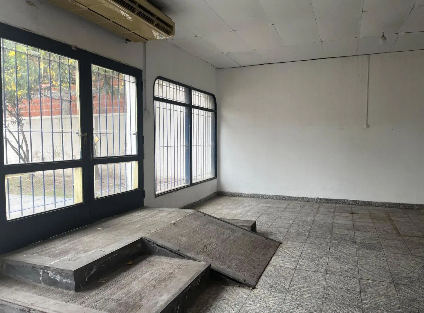 LOCAL COMERCIAL Y GALPONES EN VENTA 5