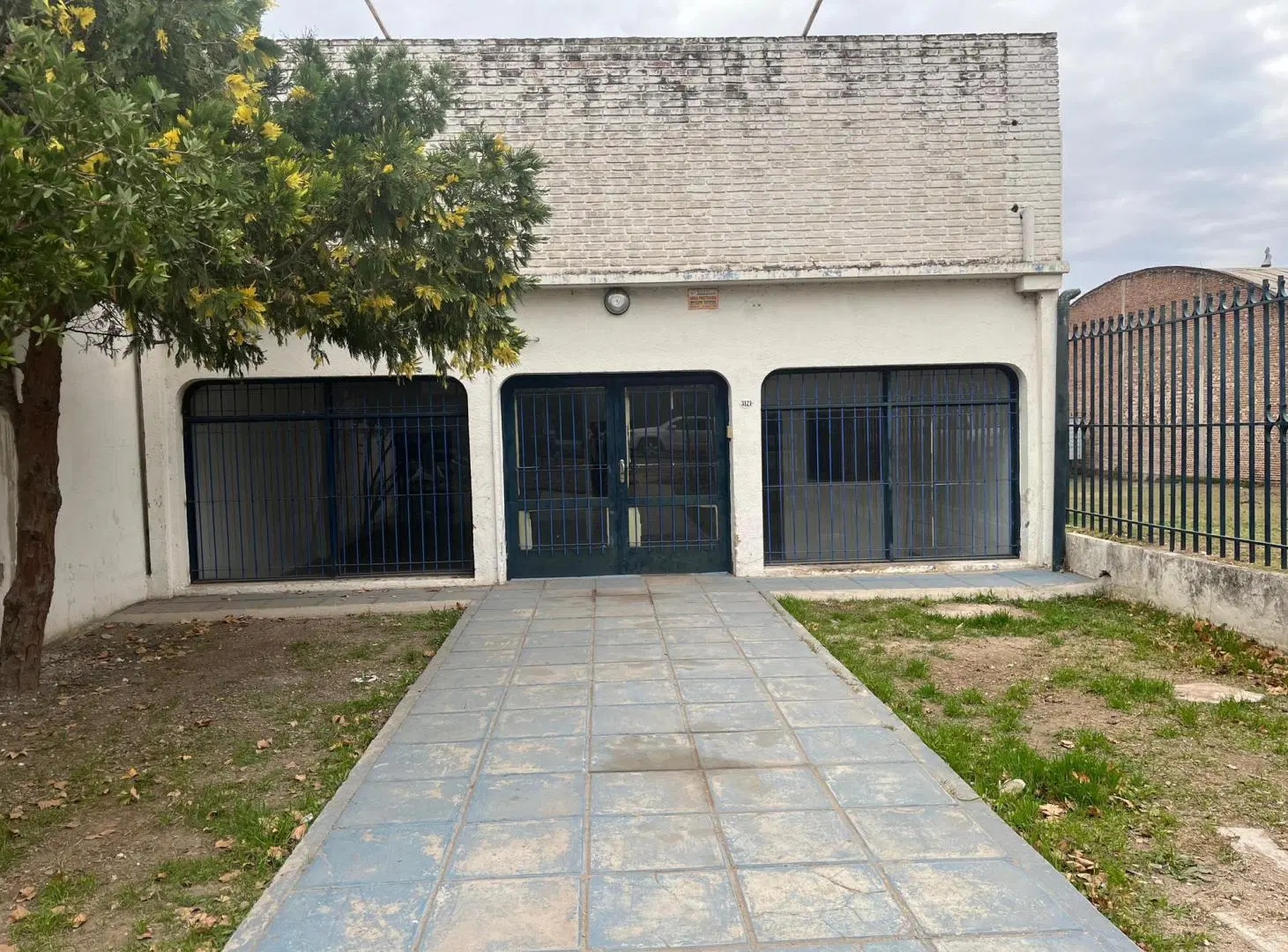 LOCAL COMERCIAL Y GALPONES EN VENTA 2