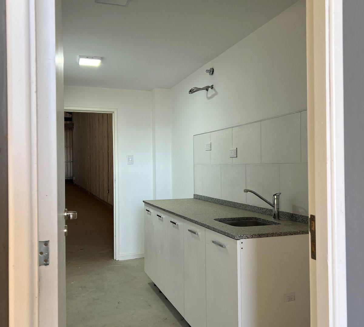 Foto de Local comercial- DepositoGalpón, imagen 3