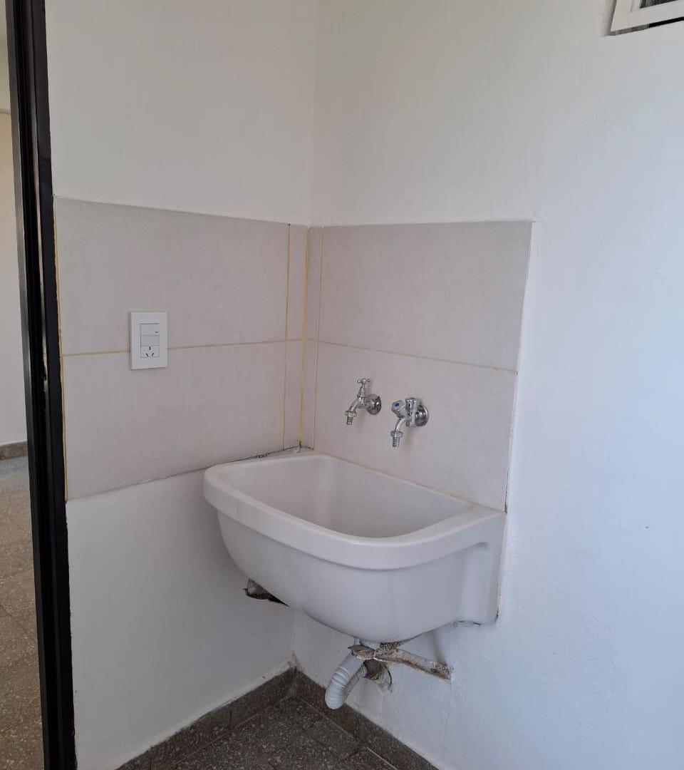 Foto de Depto de 2 dorm - zona oste, imagen 2