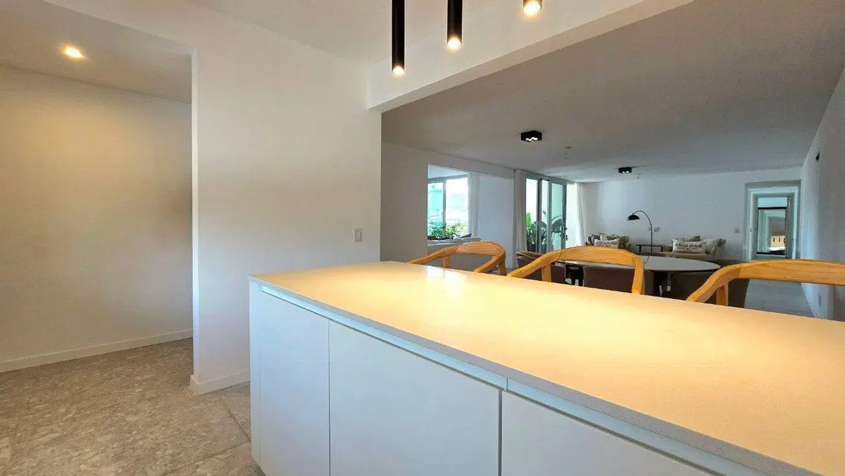 DEPARTAMENTO A ESTRENAR 4 AMBIENTES EN DEVOTO 3