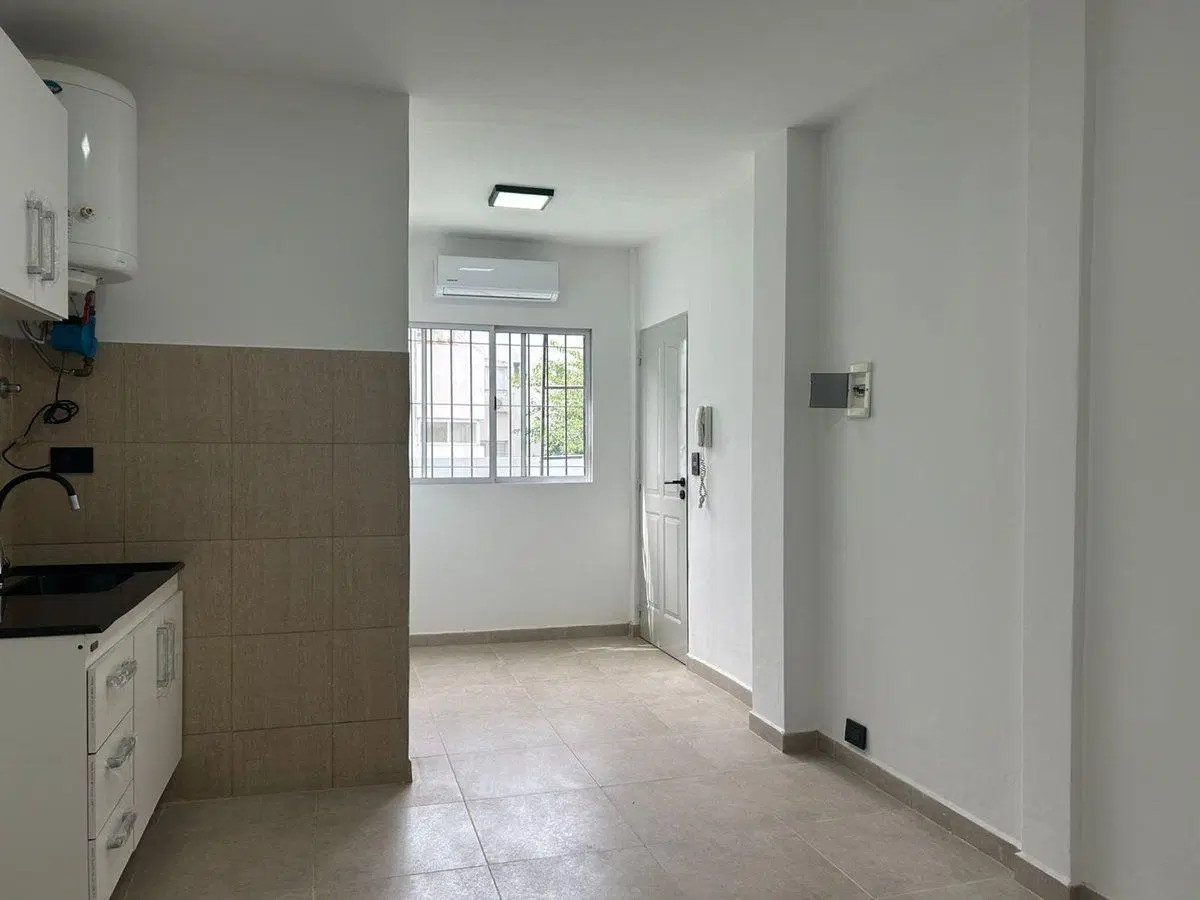 Depto 2amb en venta en Munro 2