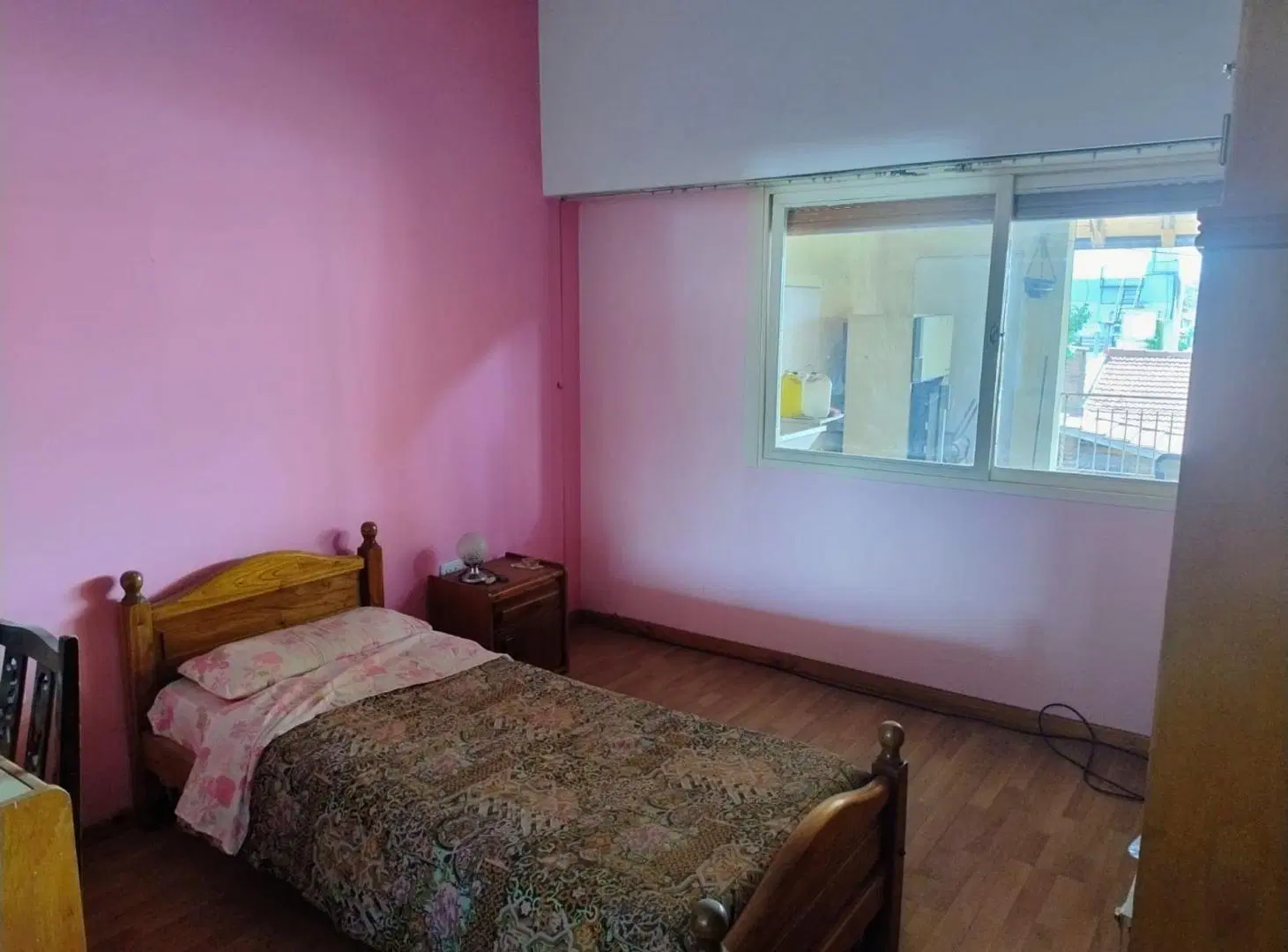 CASA EN LOTE PROPIO CON 3 PROPIEDADES  ENT. INDEP 4