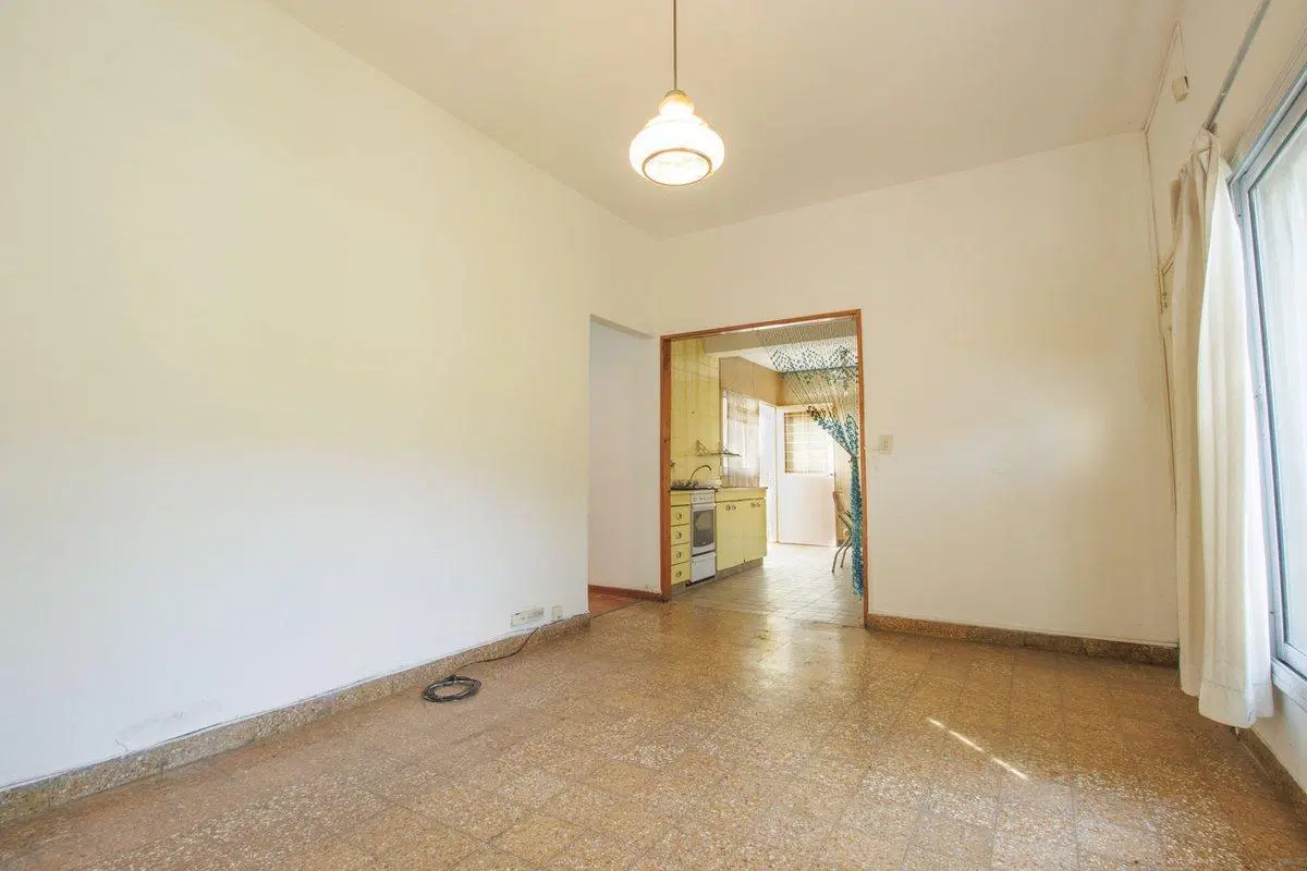 PH 3 AMBIENTES CON JARDIN EN VENTA EN MUNRO 2