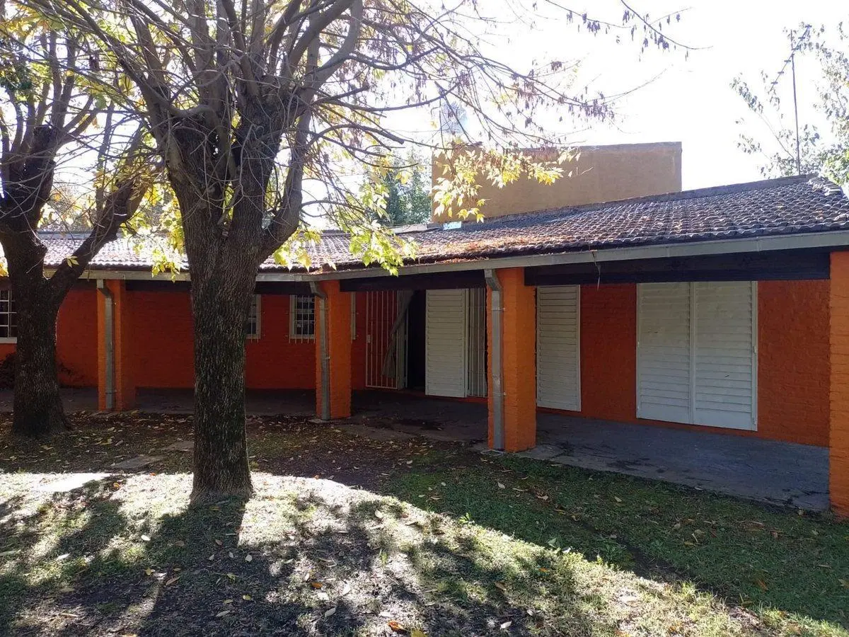 CASA QUINTA 4 AMB EN VENTA EN TORTUGUITAS 4