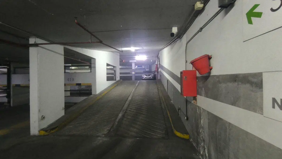 VENTA COCHERA SOBRE AV LAS HERAS EN RECOLETA 4