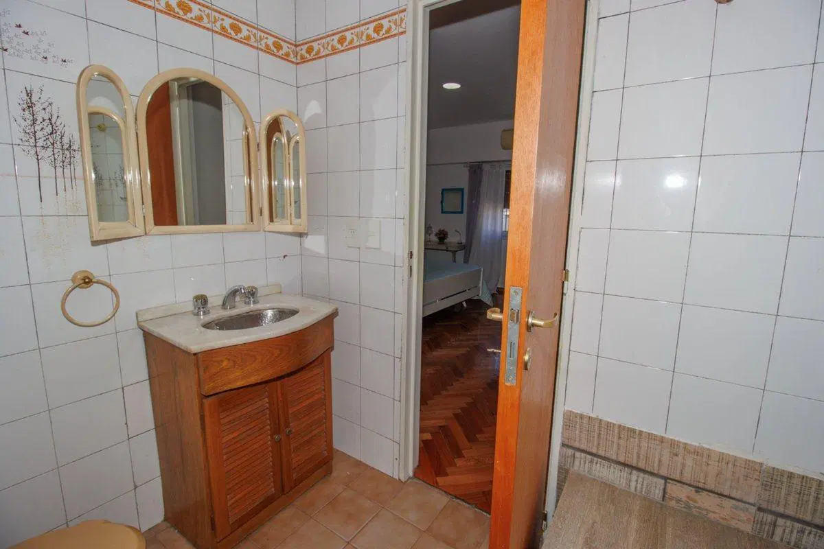 VENTA Triplex 5 ambientes Olivos-Cochera 8