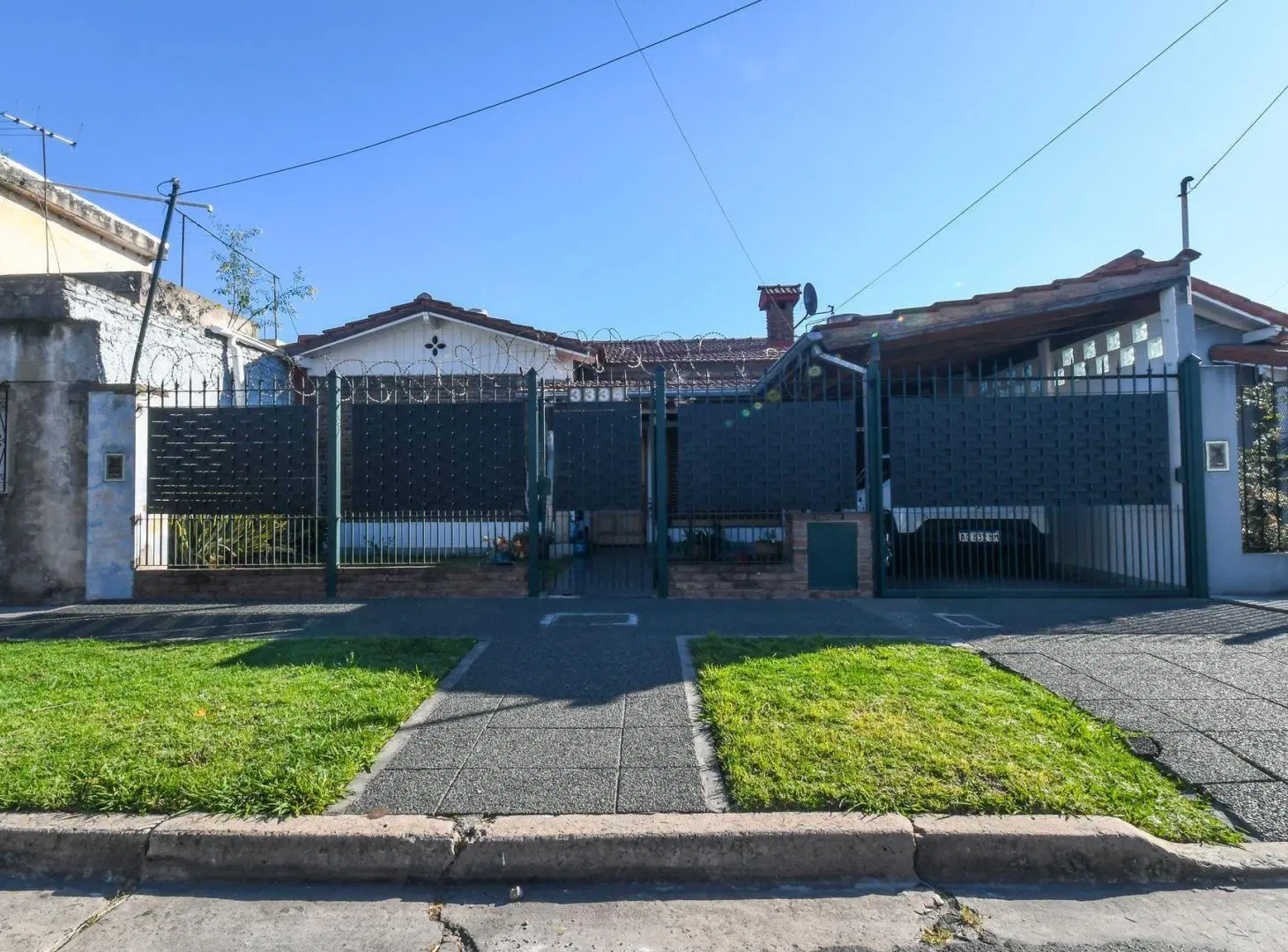 Hermosa Casa 4 amb con jardín y quincho 2
