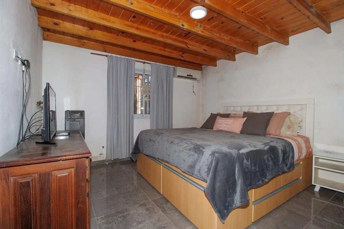 Venta de Casa en Lote Grande 5