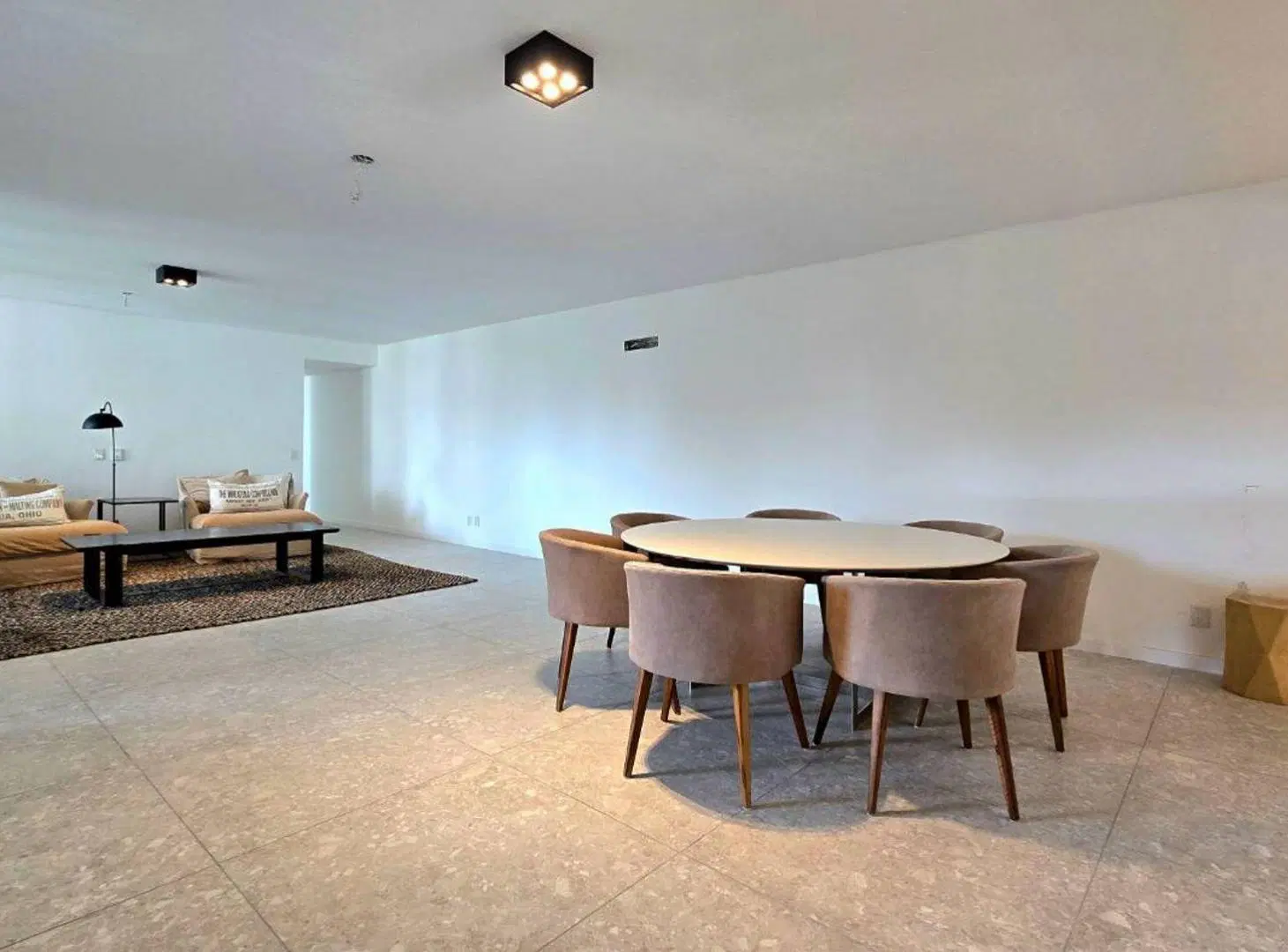 DEPARTAMENTO A ESTRENAR 4 AMBIENTES EN DEVOTO 3