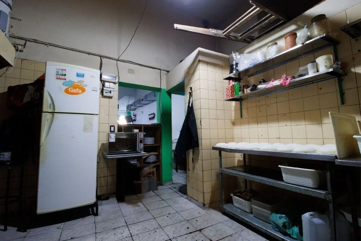 LOCAL COMERCIAL EN VENTA ALMAGRO 5