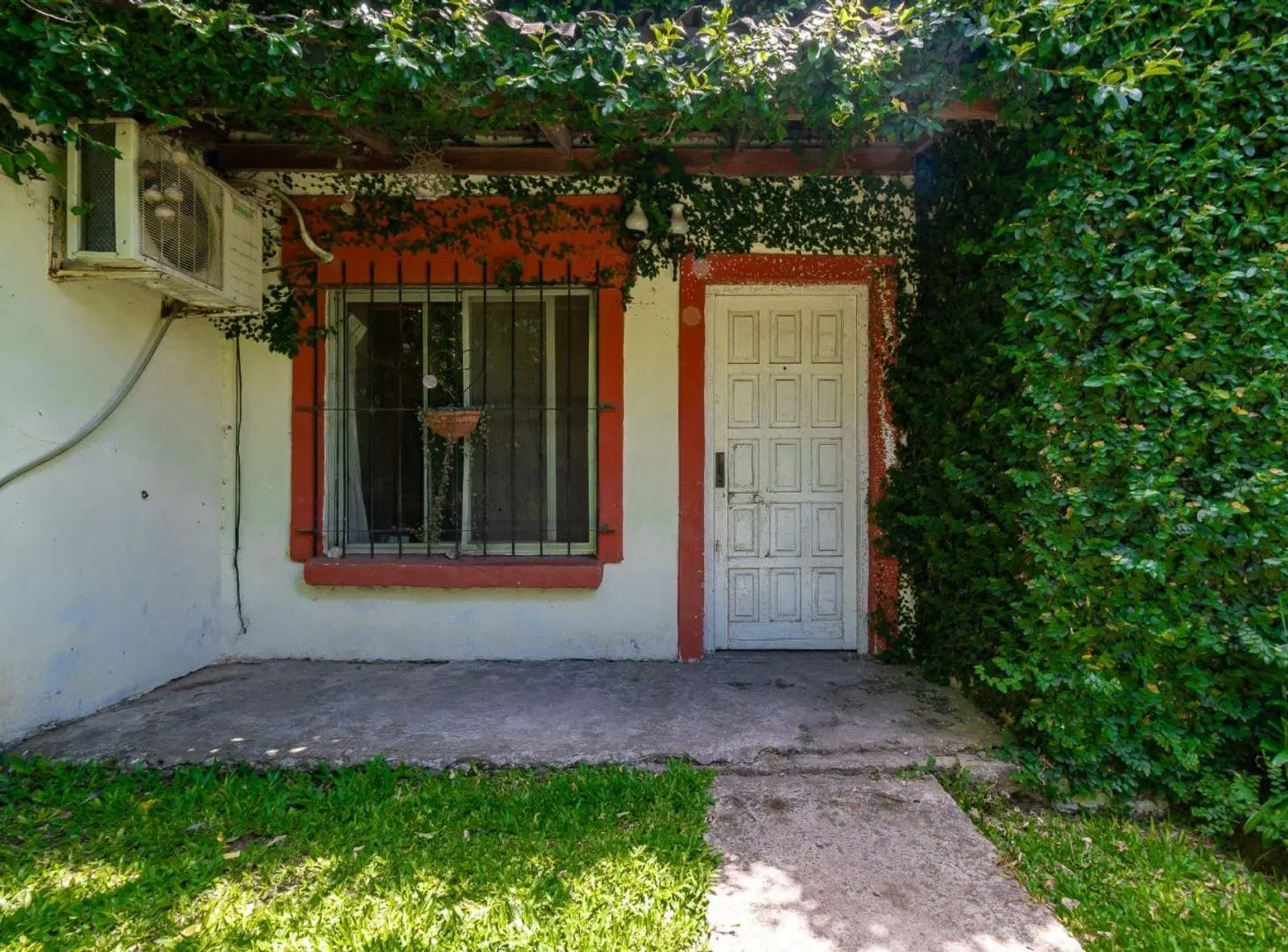 VENTA CASA A REFACCIONAR EN RINCON 5