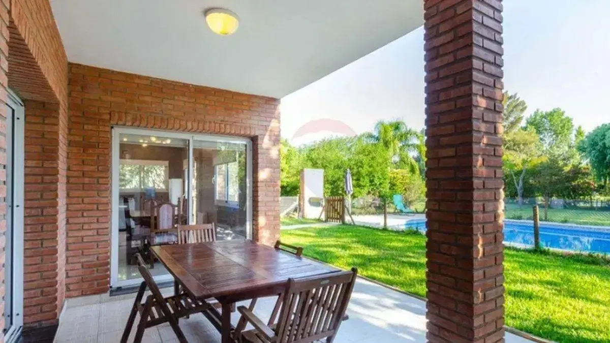 VENTA CASA 5 AMB 2 PISOS C/ PISCINA COUNTRY CUBE 5