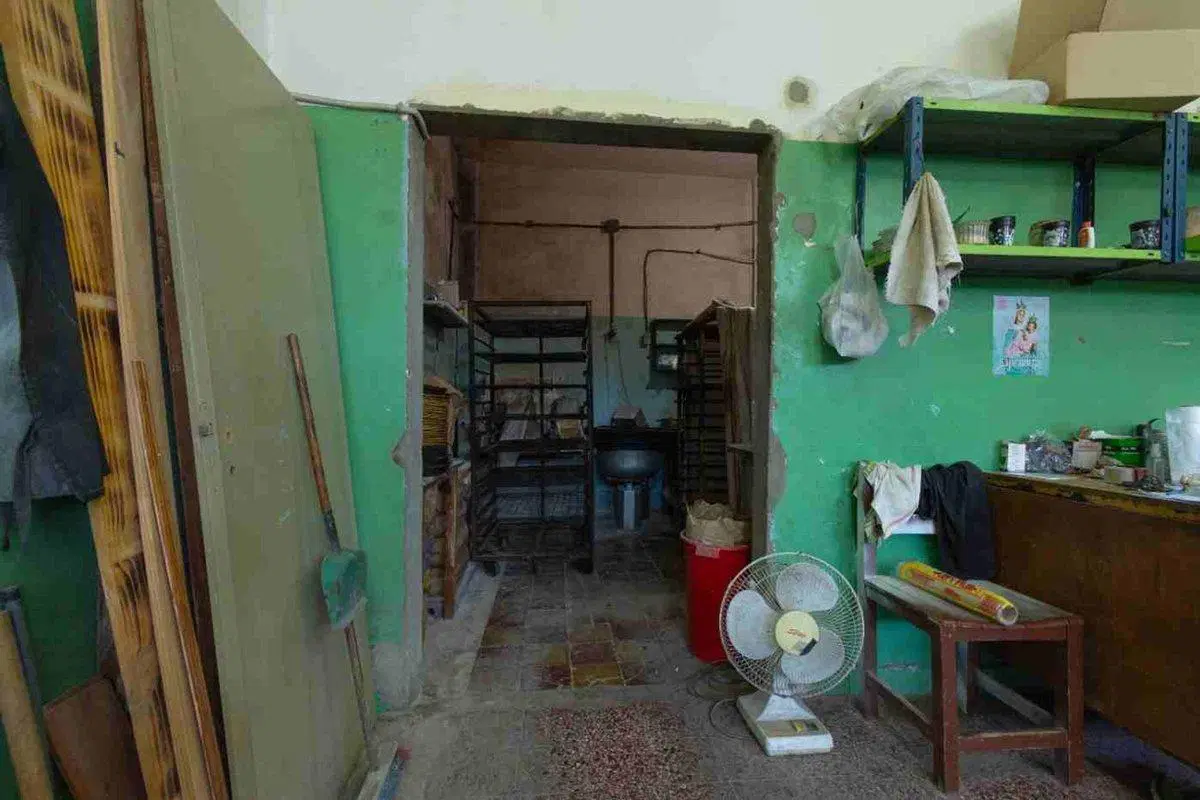 VENTA DEPOSITO EN RAMOS MEJIA 300MTS 4