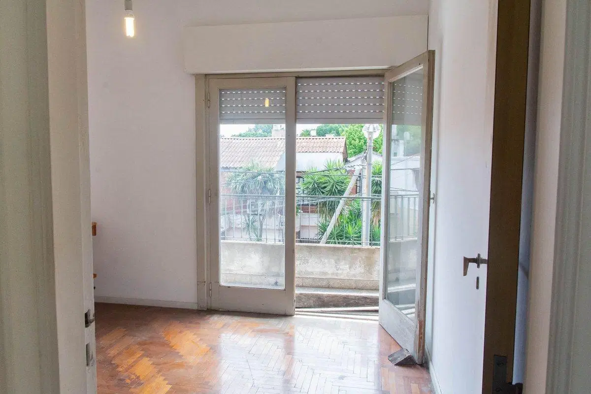Venta 4 ambientes con terraza Ballester 3