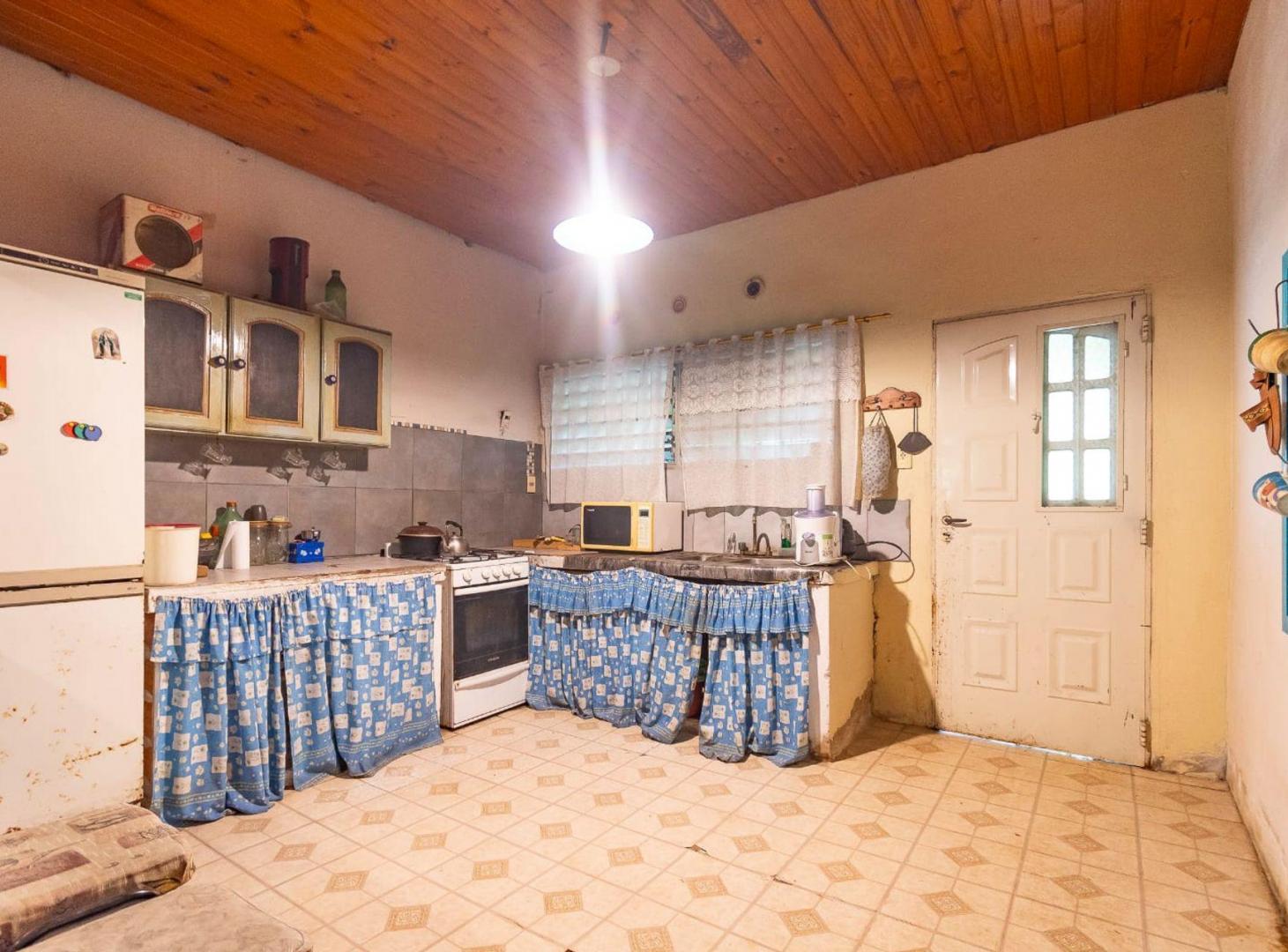 Foto de VENTA CASA A REFACCIONAR EN RINCON, imagen 3