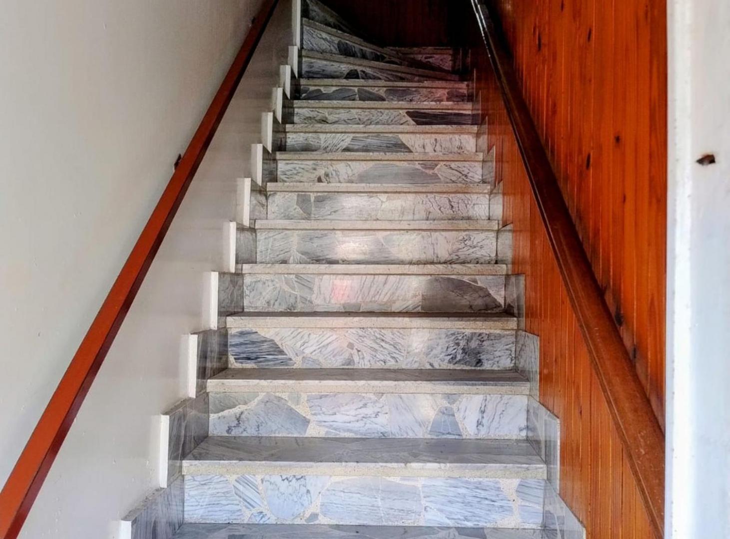 Foto de CASA EN LOTE PROPIO CON 3 PROPIEDADES ENT. INDEP, imagen 2