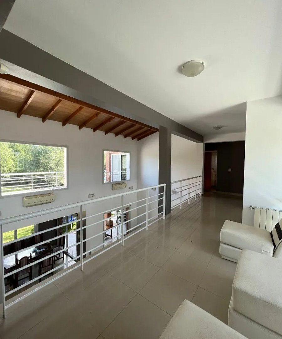 Foto de VENTA CASA 5 AMB 2 PISOS C/ PISCINA COUNTRY CUBE, imagen 4