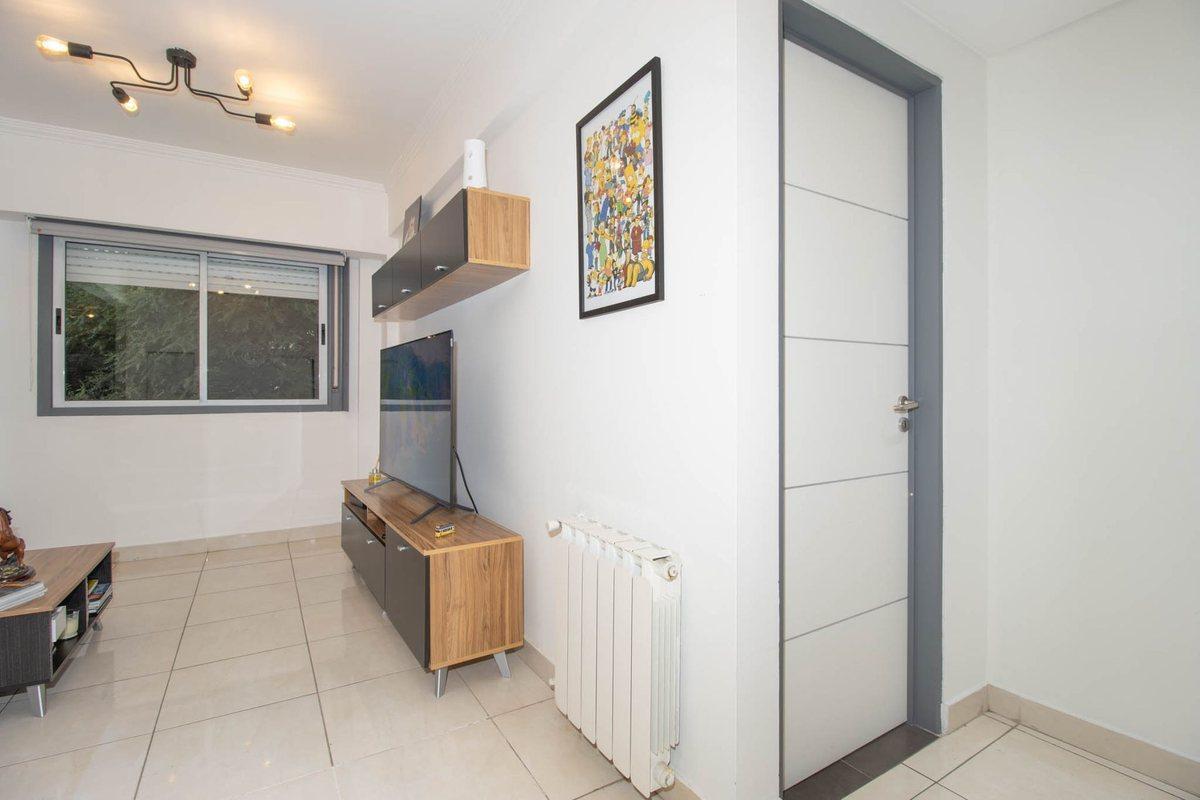 Foto de VENTA DPTO 5 AMB CON COCHERA, imagen 2
