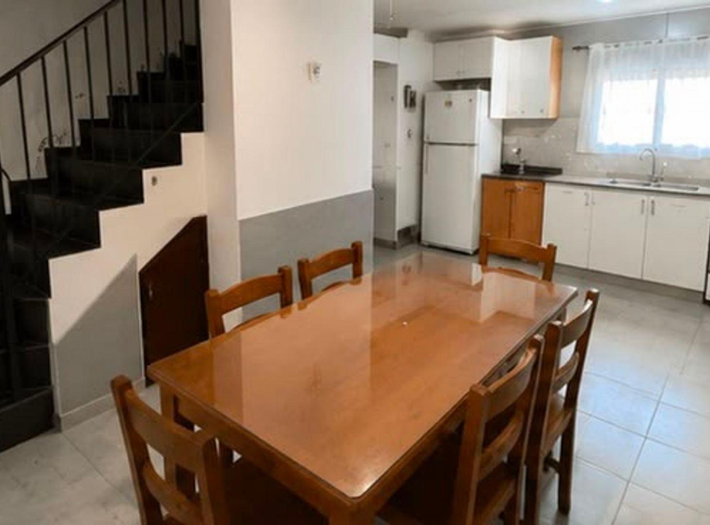 VENTA DUPLEX 3 AMB  EXCELENTE  UBICACION