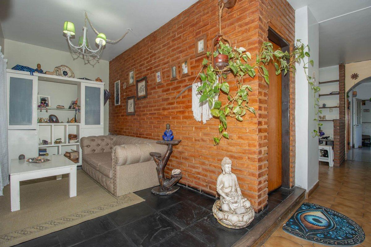 Foto de Casa en lote propio con jardín, 6 ambientes, imagen 5